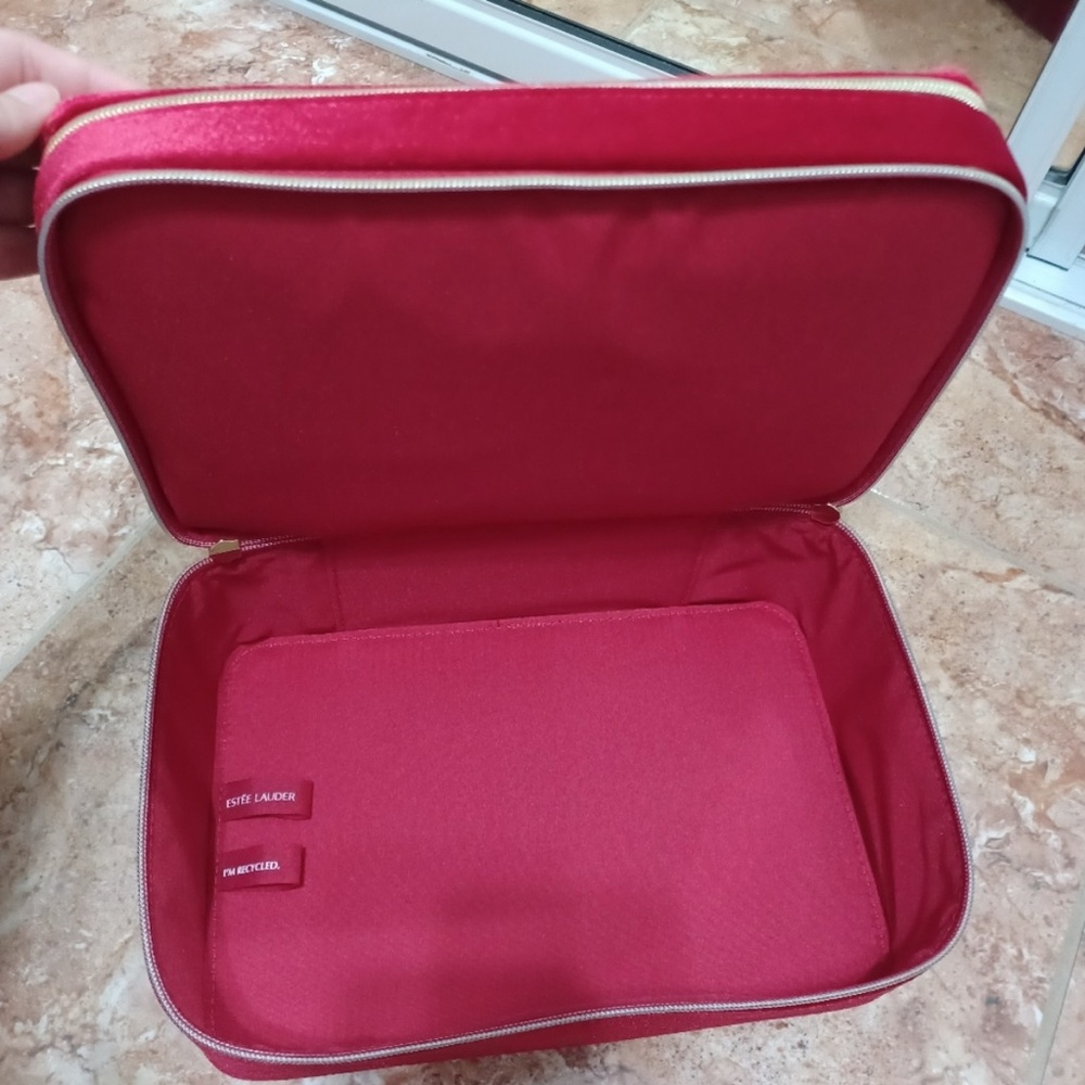 (Nwot) Estee Lauder Red Velvet Train Case Cosmetic Bag View 4